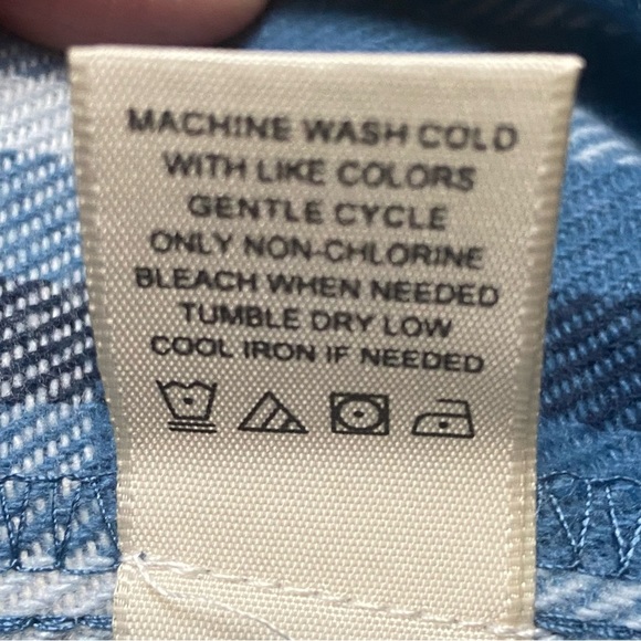 No Comment NY‎ Blue & White Flannel Button Front Shacket - Picture 7 of 7